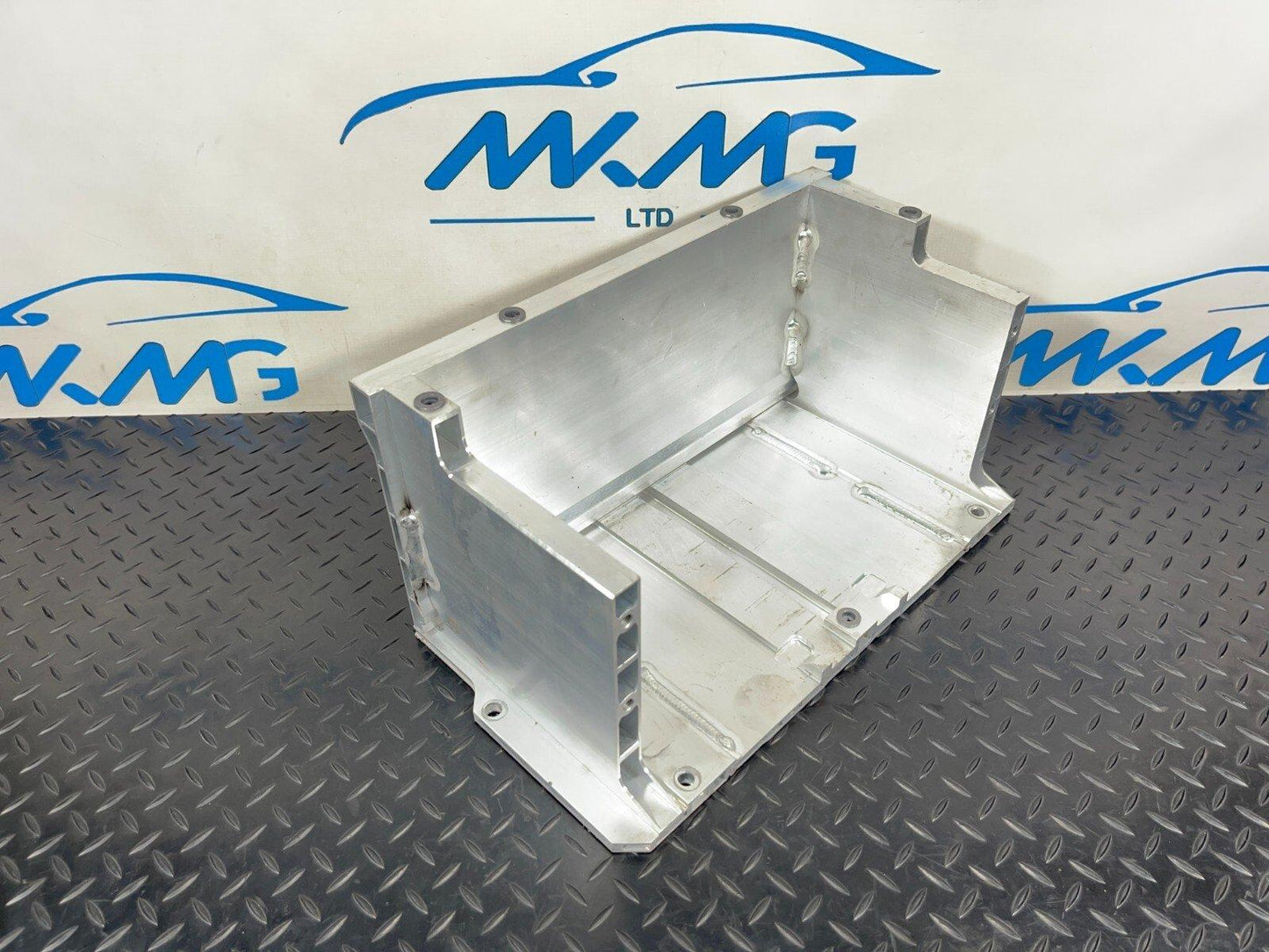 14-21 MERCEDES BENZ C300h W205 BATTERY HOLDER BOX A2056109801