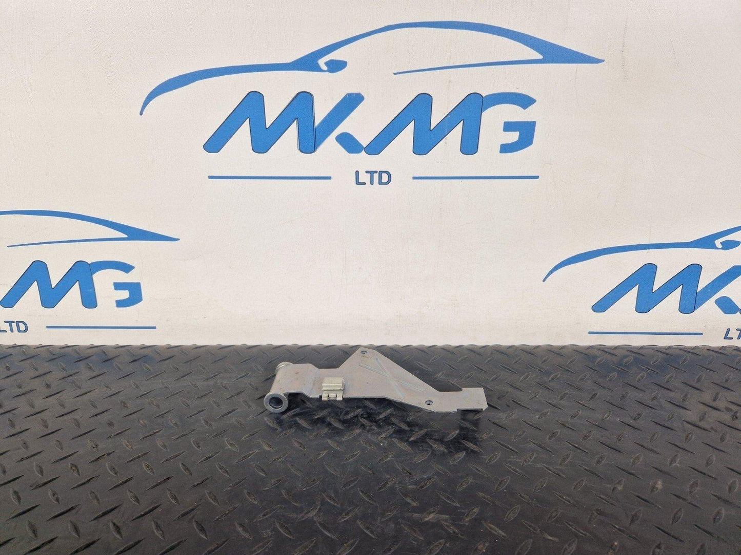 18-ON MERCEDES BENZ A CLASS W177 NOX OXYGEN SENSOR BRACKET HOLDER A6081400300