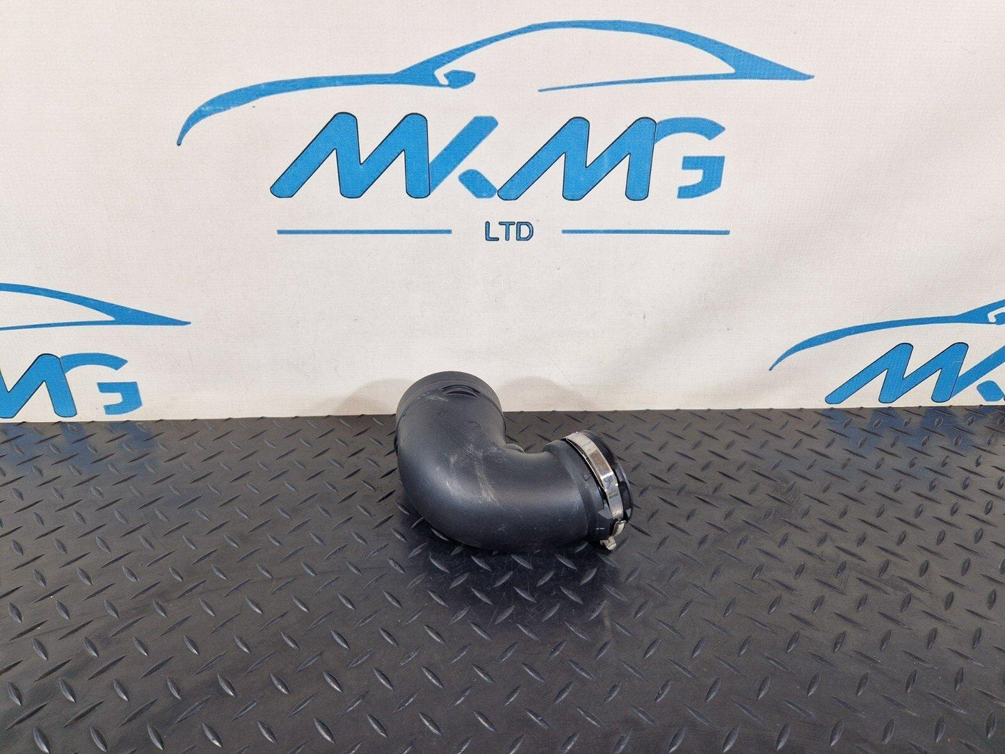 18-ON MERCEDES BENZ A CLASS W177 GENUINE OEM AIR INTAKE PIPE A6080900037