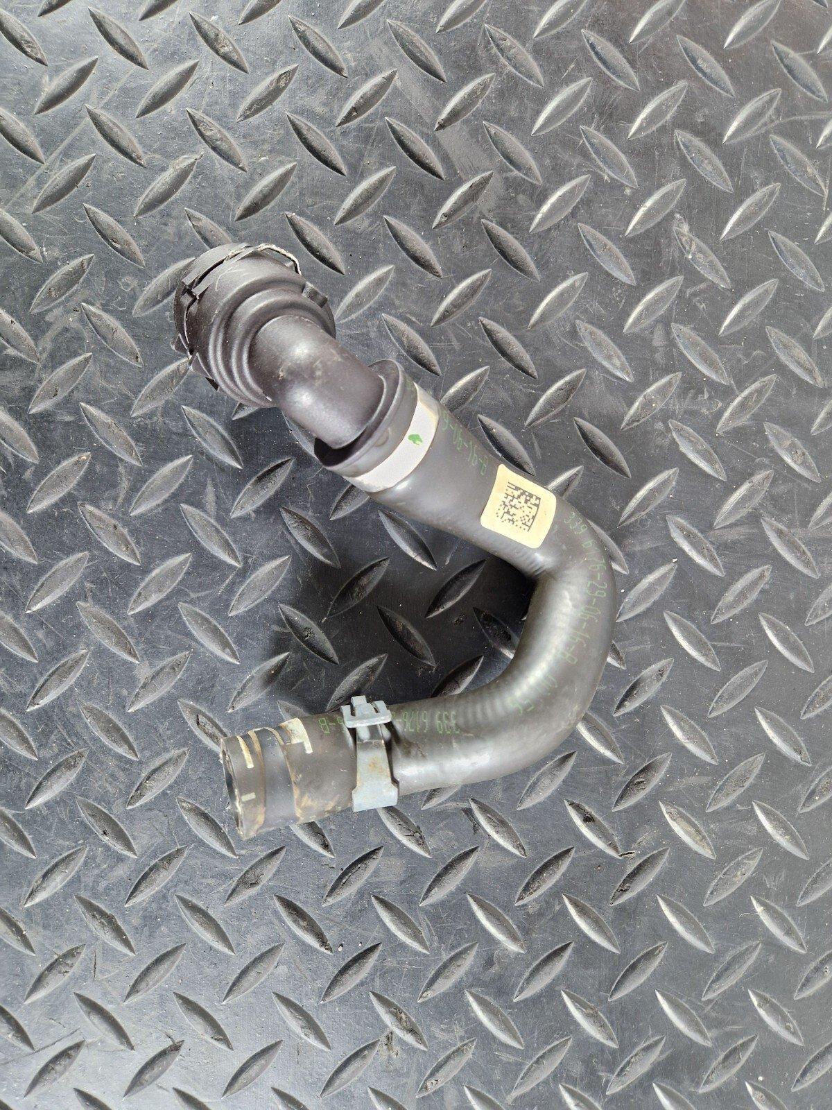 16-19 AUDI A4 AVANT B9 S-LINE 3.0TDI CSW ENGINE WATER COOLANT PIPE 8W0819332P