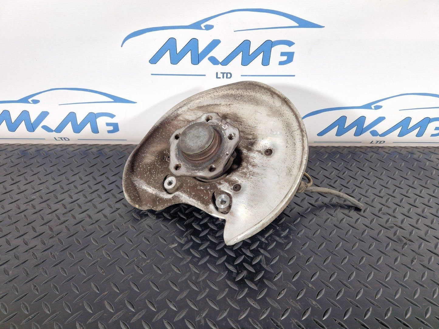 16-24 AUDI A5 F5 REAR RIGHT O/S WHEEL HUB & BEARING 8W0615612