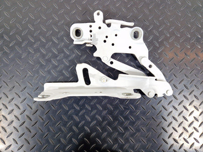 12-18 BMW 3 SERIES F30 F31 FRONT LEFT BONNET HOOD HINGE IN WHITE 7286343