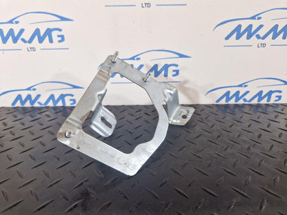 19-ON RANGE ROVER EVOQUE L551 GENUINE BRACKET M8D2-101D92-AB