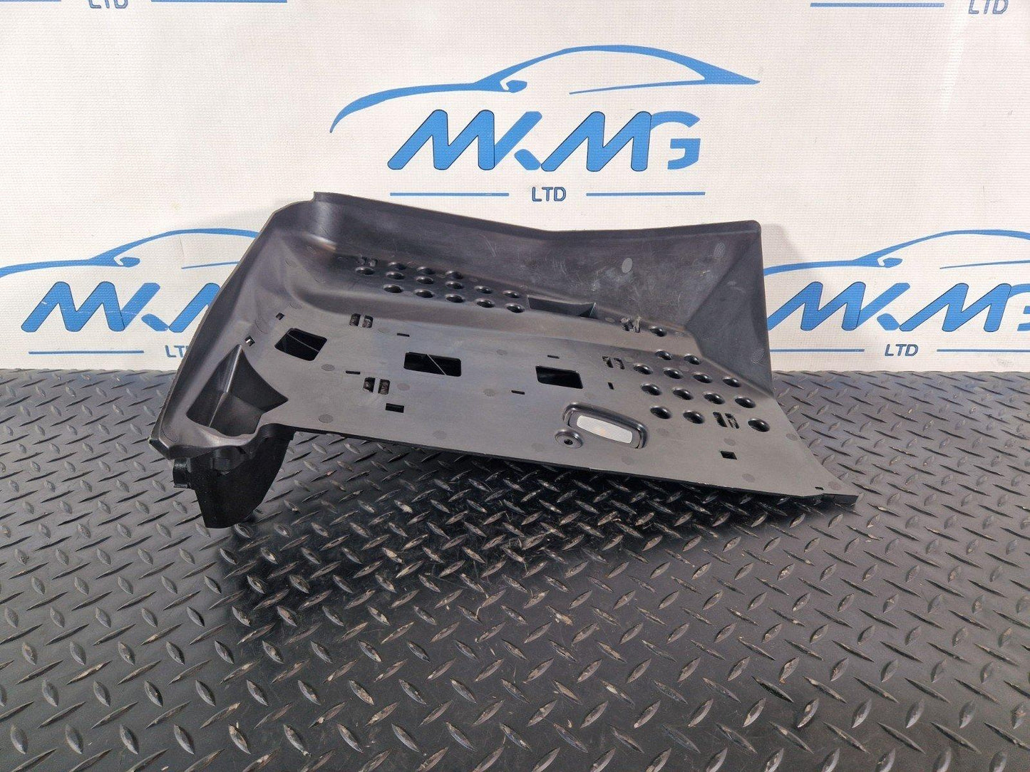 16-22 MERCEDES BENZ X253 FRONT LEFT N/S DASHBOARD LOWER TRIM PANEL A2536800536