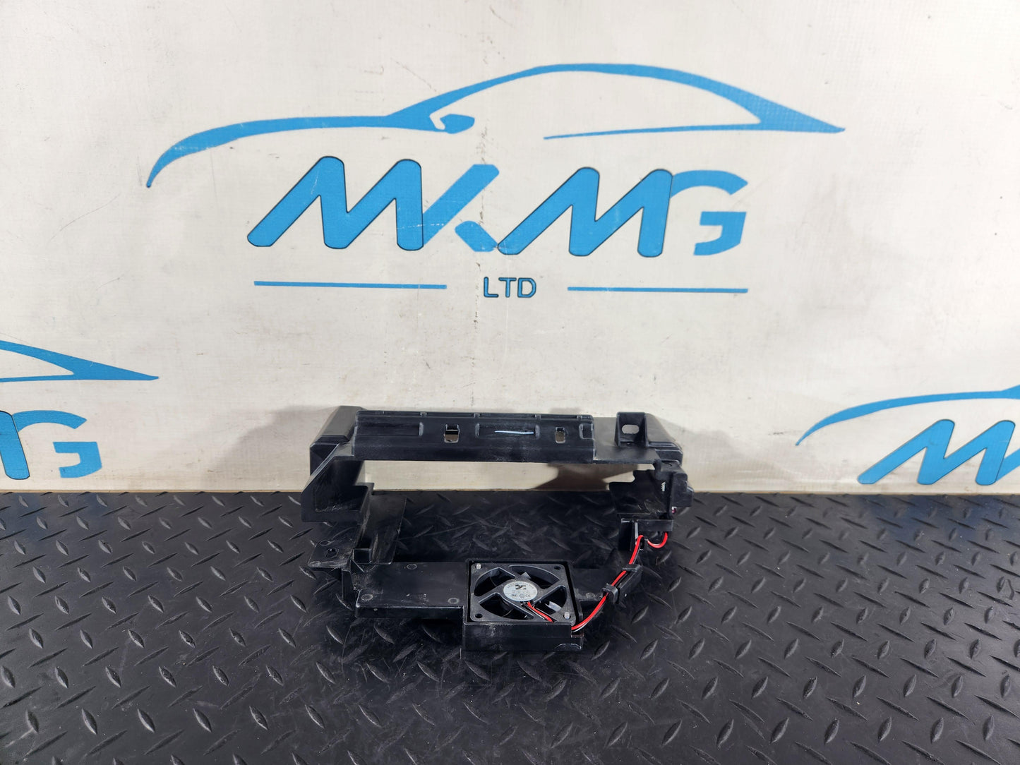 Land Rover Range Rover Evoque L551 Genuine Trim With Fan M8D2-12525-AC