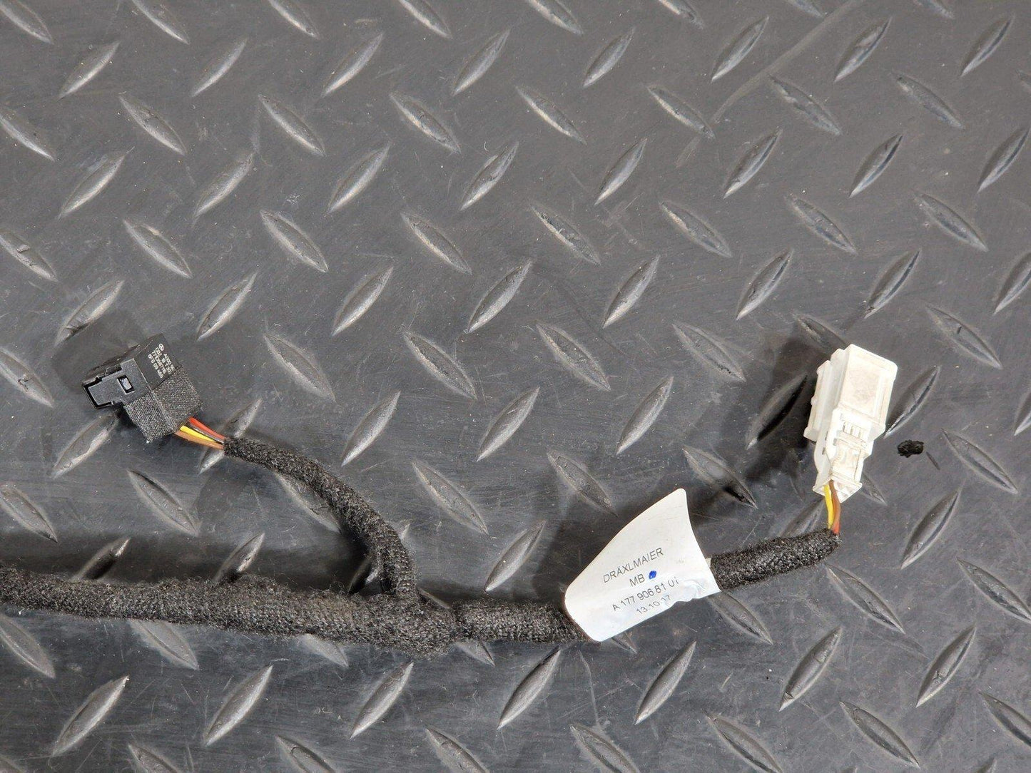 19-ON MERCEDES B CLASS W247 DASH AMBIENT LIGHTING WIRING HARNESS A1779068101