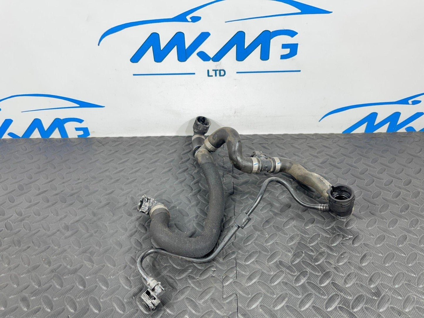 14-21 MERCEDES BENZ C300 W205 GEUINE CIRCULATION PUMP HEATING & COOLANT HOSES