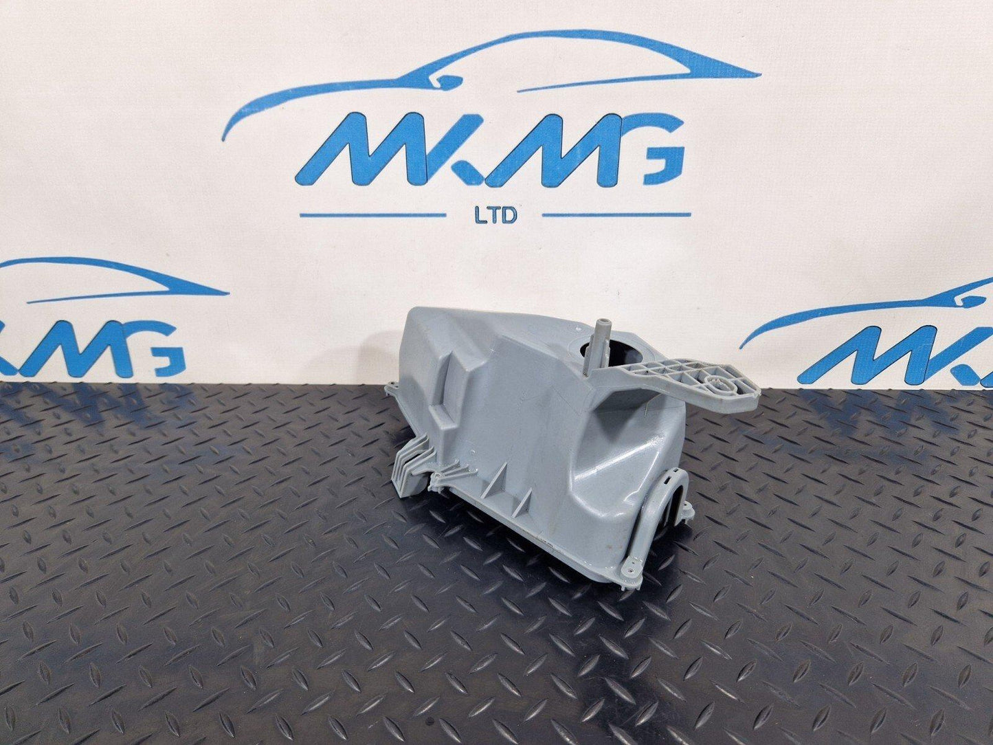 12-18 AUDI A6 C7 GENUINE HOUSING COVER FOR CONTROL UNITS 4G2907355B