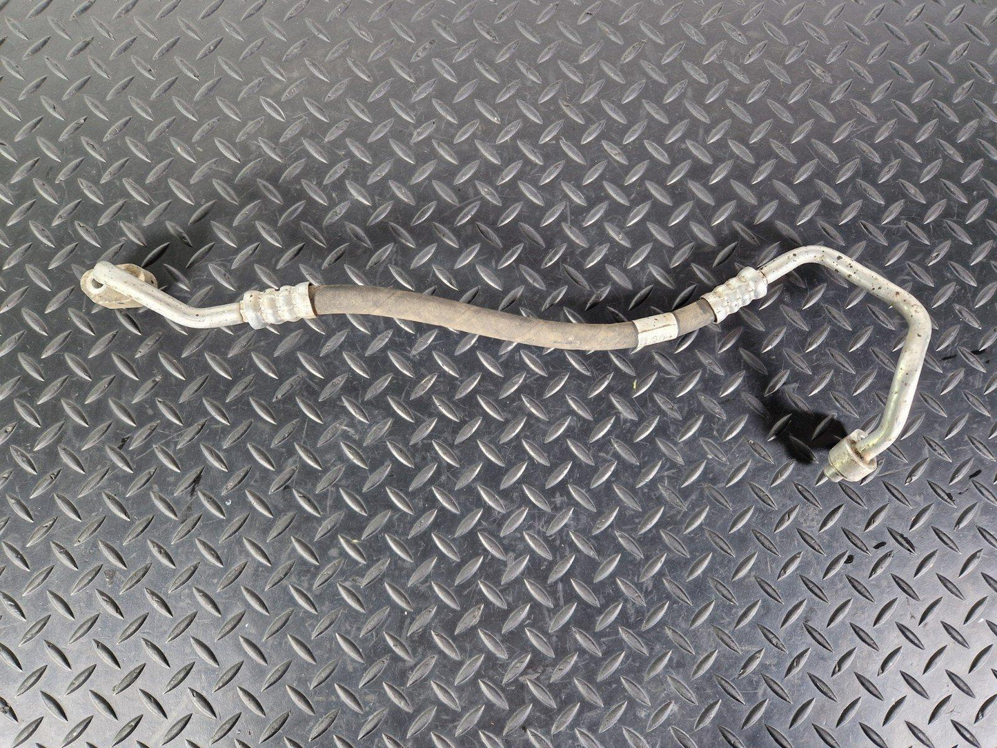 14-21 MERCEDES BENZ W205 GENUINE OEM A/C AIR CONDITIONG PIPE HOSE A2058300077