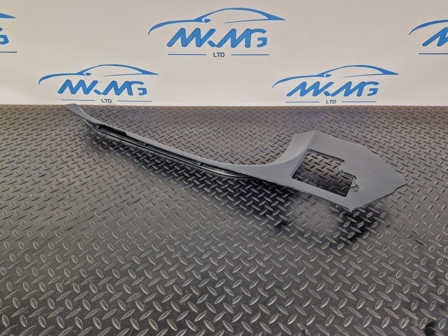 14-21 MERCEDES-BENZ C250D W205 LEFT SIDE INNER SILL TRIM COVER A2056860536