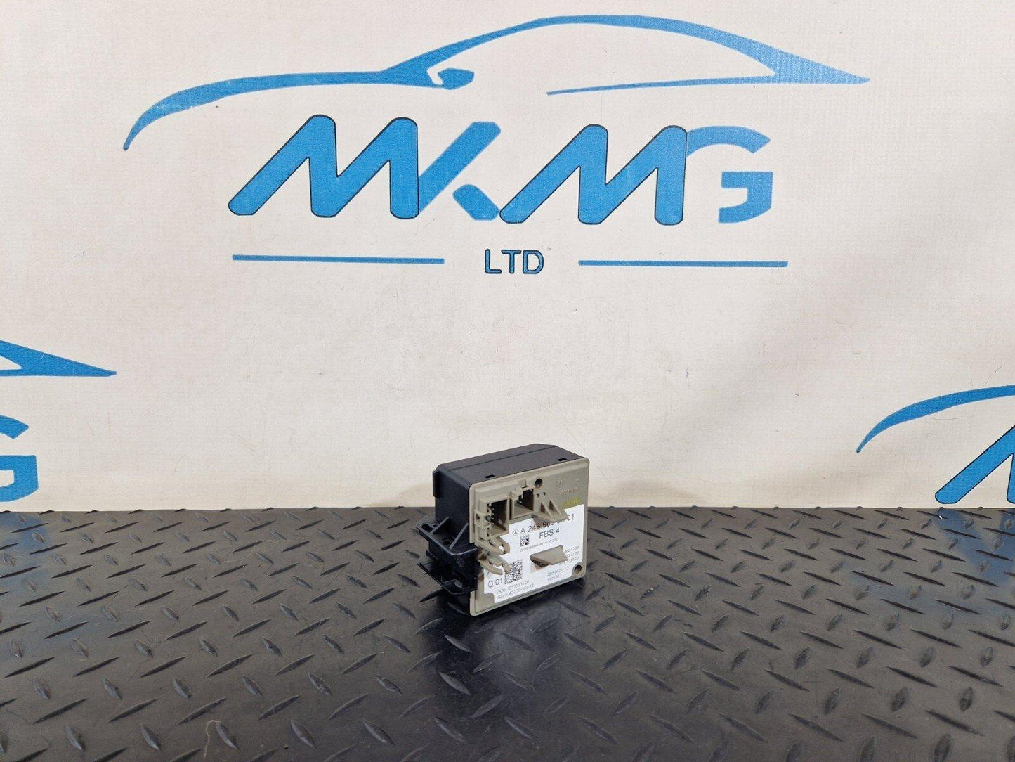 13-19 MERCEDES BENZ CLA C117 AMG OEM IGNITION SWITCH LOCK MODULE A2469055801