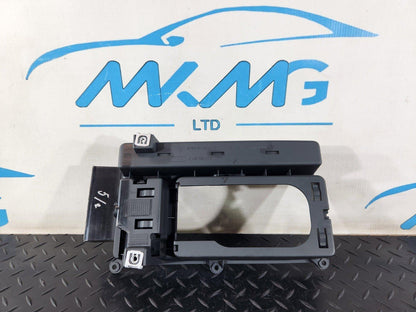 16-19 AUDI A4 B9 CENTRE CONSOLE STORAGE COMPARTMENT TRIM 8W0864981D