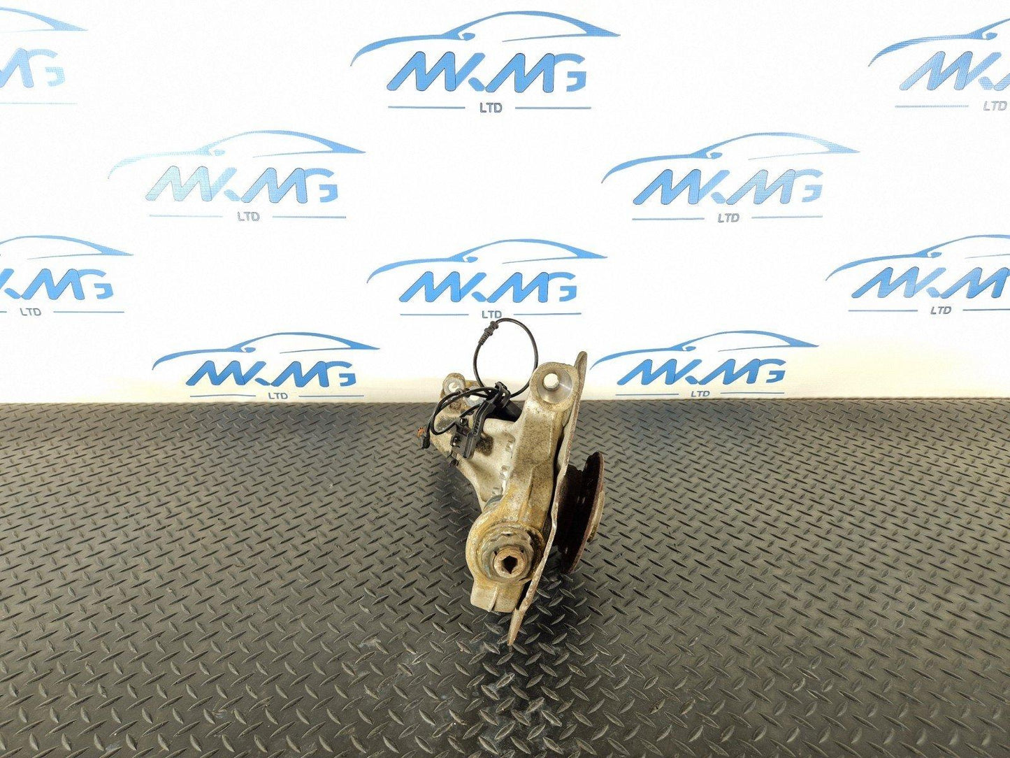 11-19 MERCEDES BENZ ML W166 FRONT LEFT N/S WHEEL HUB & BEARING A1663300920