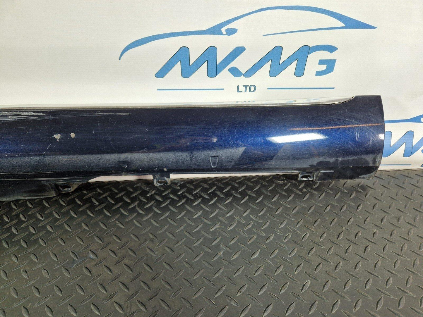 10-17 AUDI A8 4H LEFT N/S LOWER SILL SKIRT COVER TRIM IN BLUE 4H0853859D