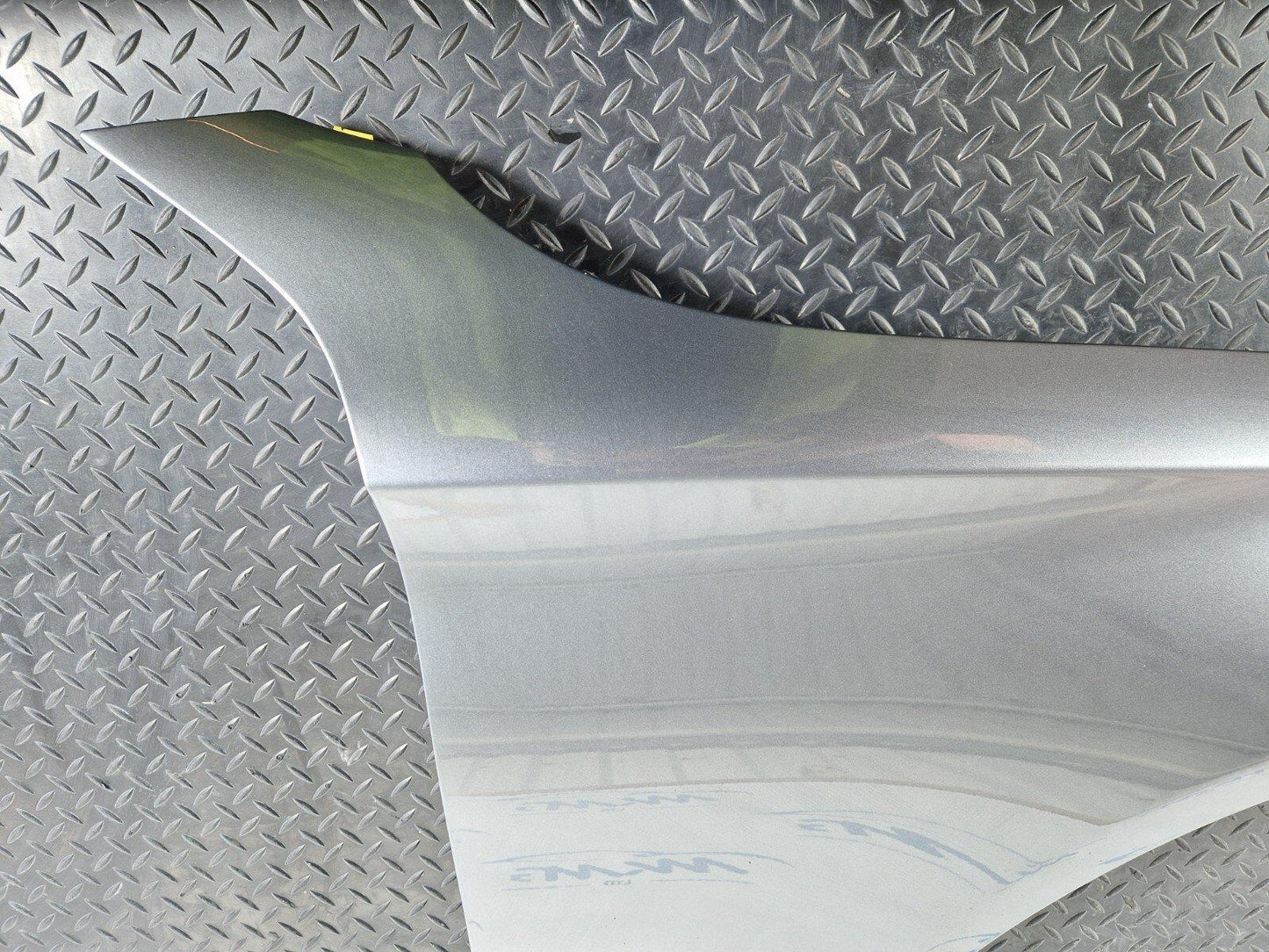 14-21 MERCEDES BENZ C200d W205 OEM FRONT RIGHT O/S WING FENDER PANEL IN GREY 992
