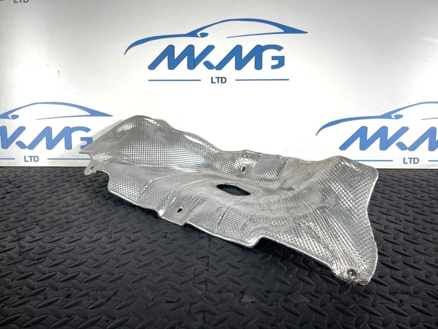 16-19 AUDI A4 B9 GENUINE HEAT DEFLECTOR HEAT SHIELD 8W0863829