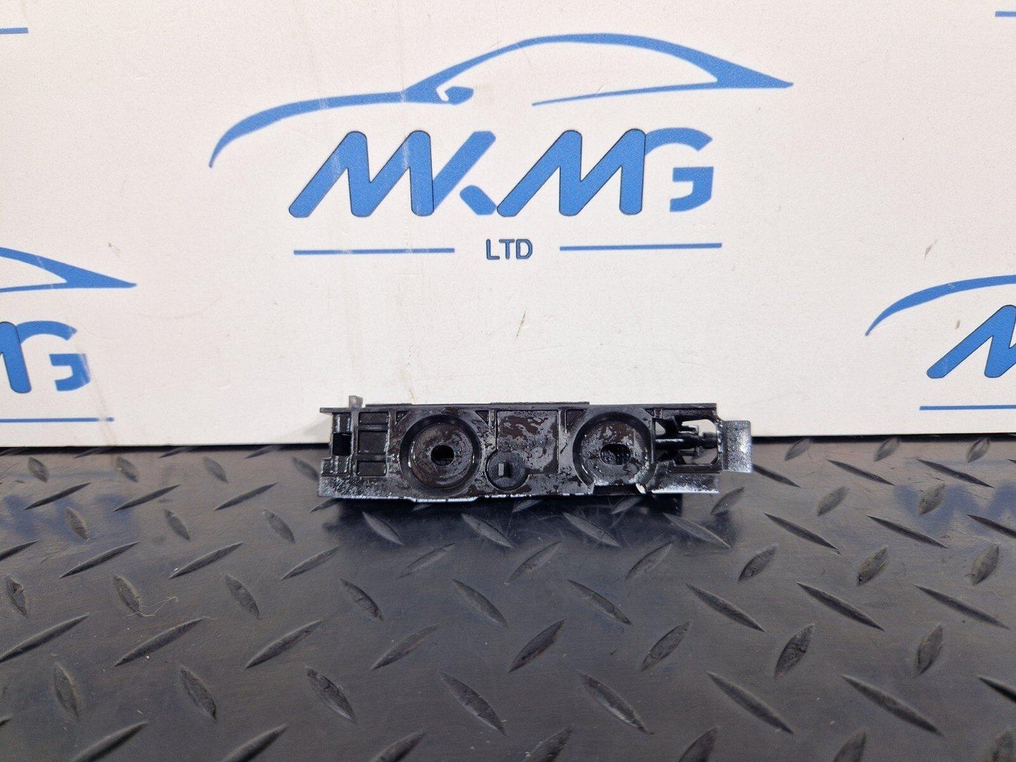 16-23 AUDI S5 COUPE GENUINE REAR RIGHT BUMPER BRACKET HOLDER 8W6807890