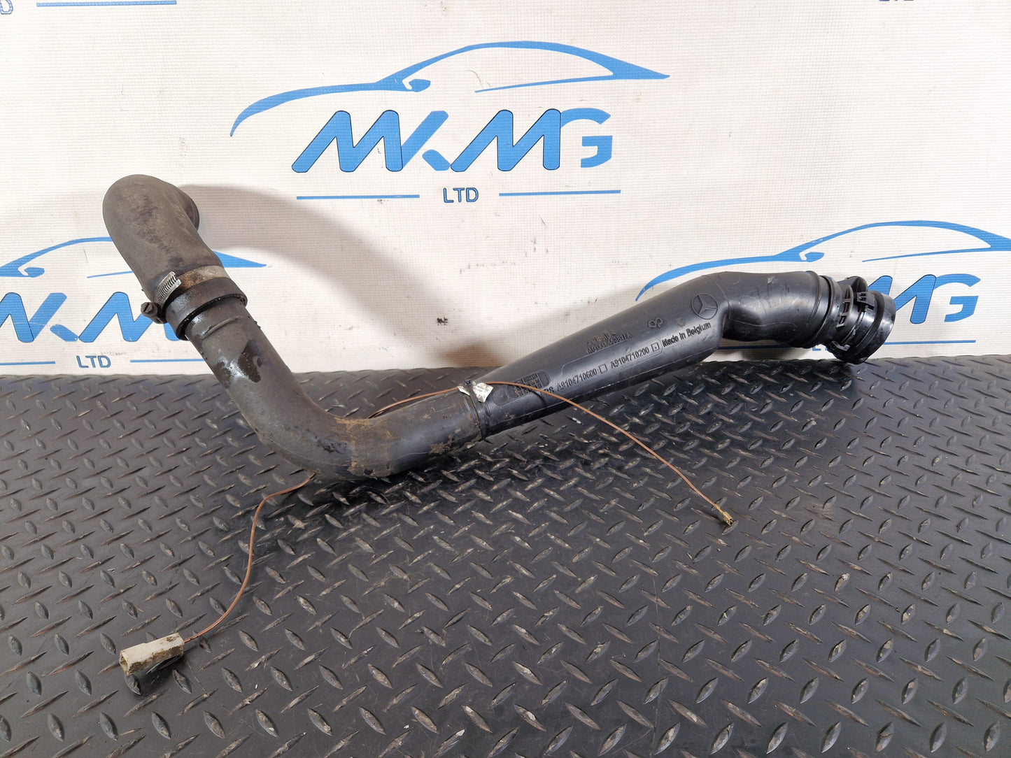 Mercedes-Benz Sprinter W907 2.1CDI Fuel Tank Neck Filler Pipe A9074711000