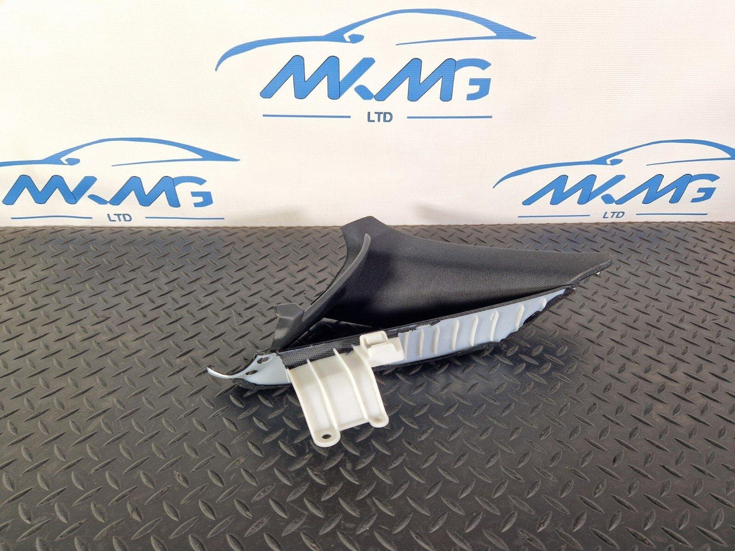 16-19 AUDI A4 B9 S-LINE REAR RIGHT DRIVER SIDE COMPLETE C-PILLAR TRIM 8W5867288C
