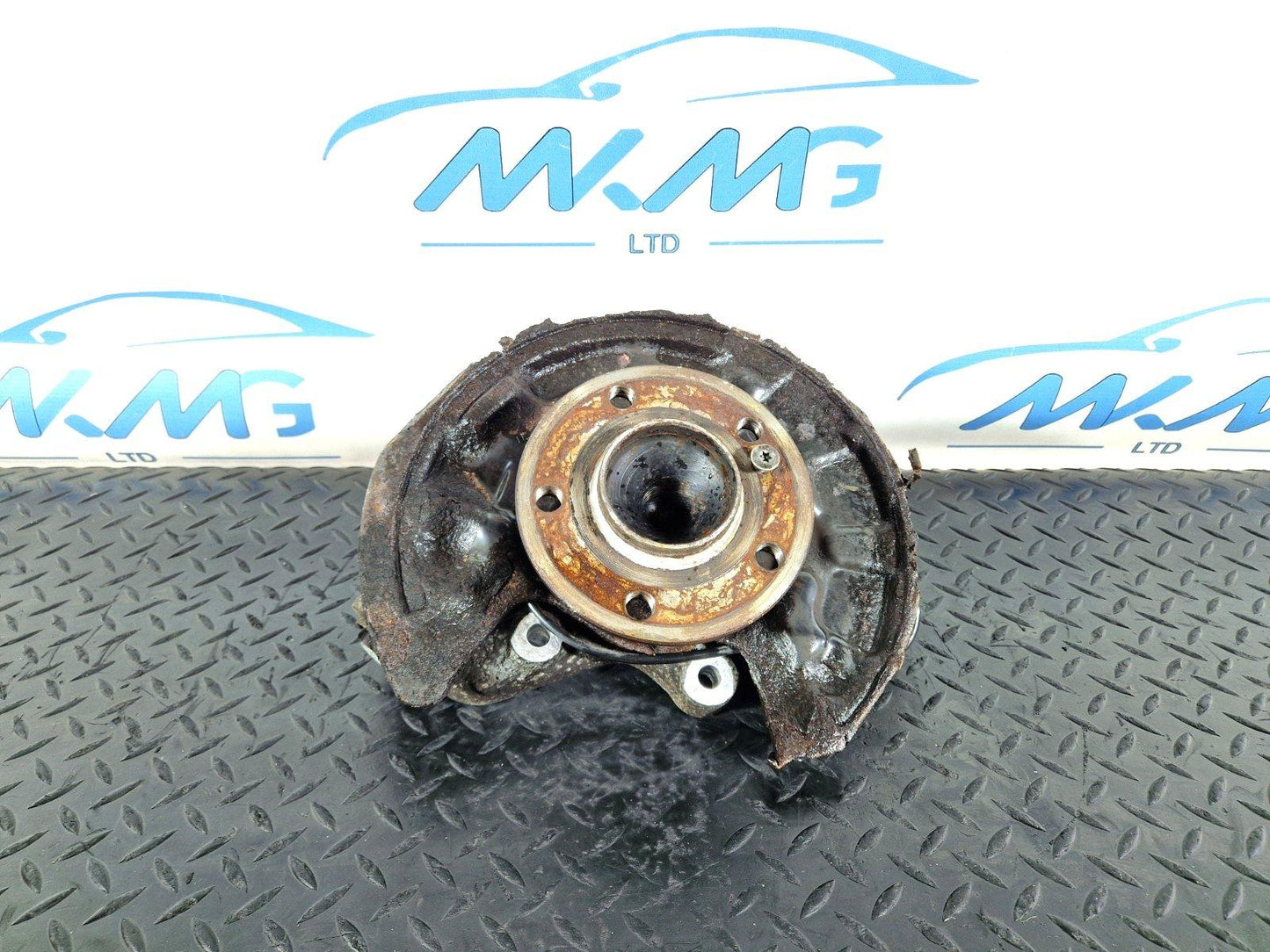 12-18 MERCEDES BENZ B-CLASS W246 REAR LEFT N/S WHEEL HUB & BEARING A2460306