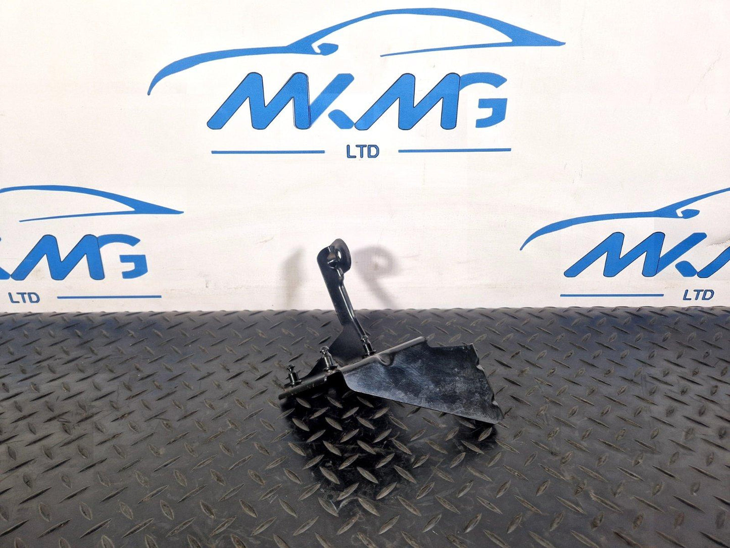 17-20 VW GOLF MK7 MK7.5 GENUINE ABS PUMP HOLDER BRACKET 5QE612392
