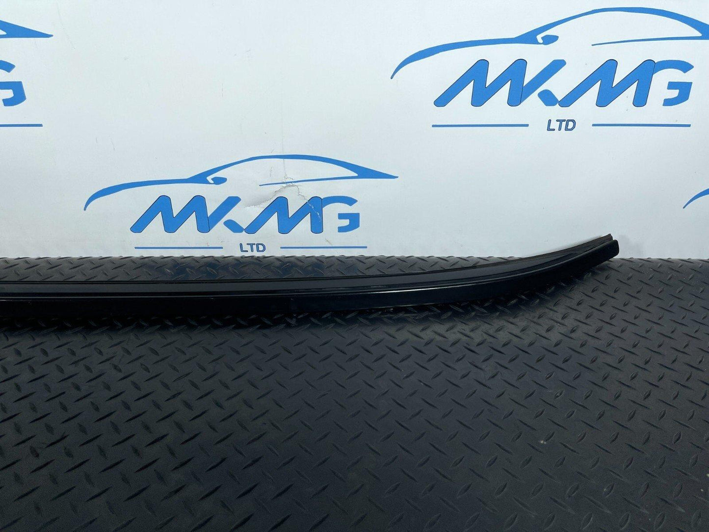 16-22 BMW X1 F48 GENUINE LEFT N/S ROOF RAIL BLACK 7356435