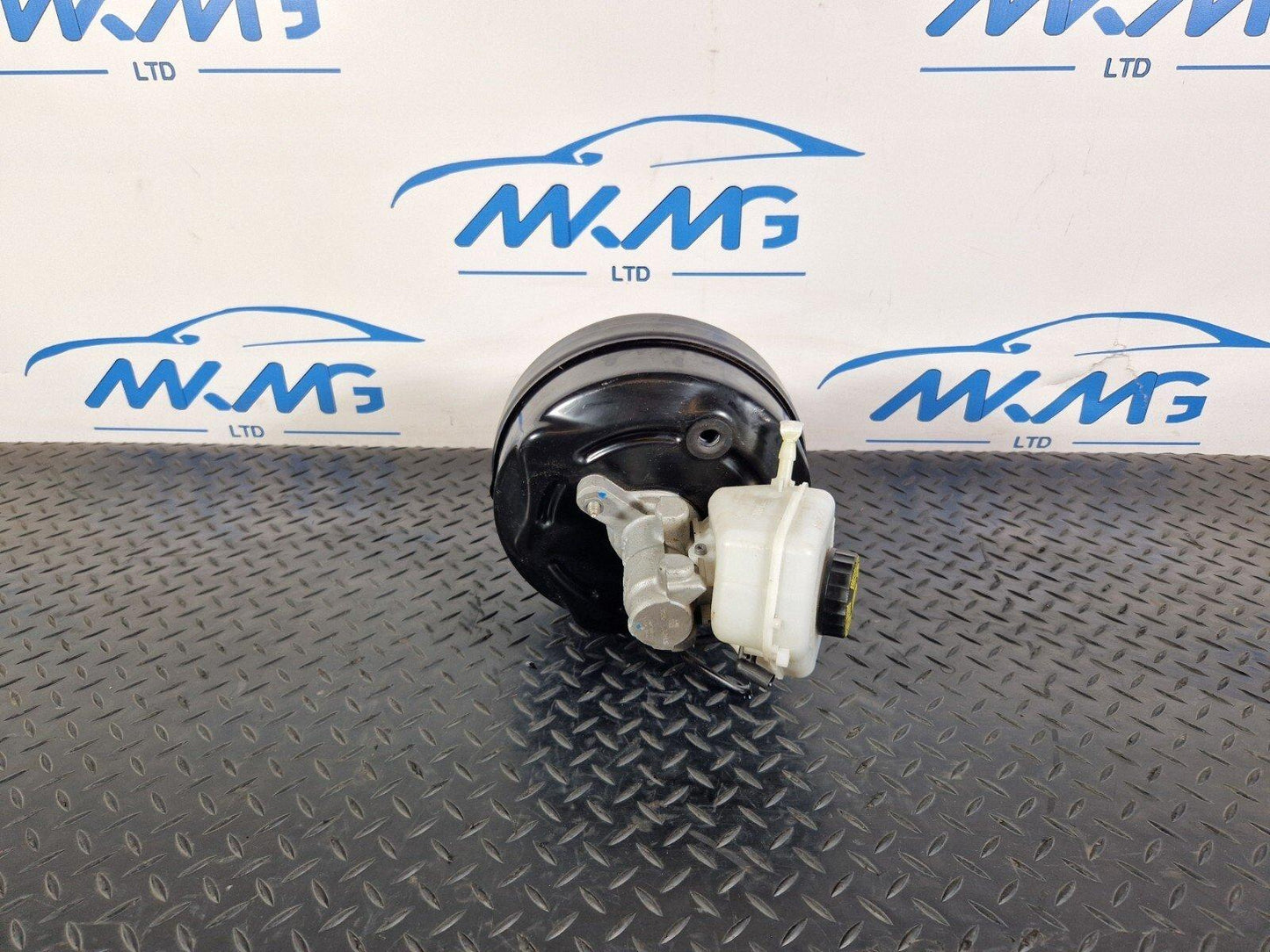 12-18 BMW 3 &4 SERIES F30 F31 F32 F33 BRAKE SERVO & MASTER CYLINDER 0204807869