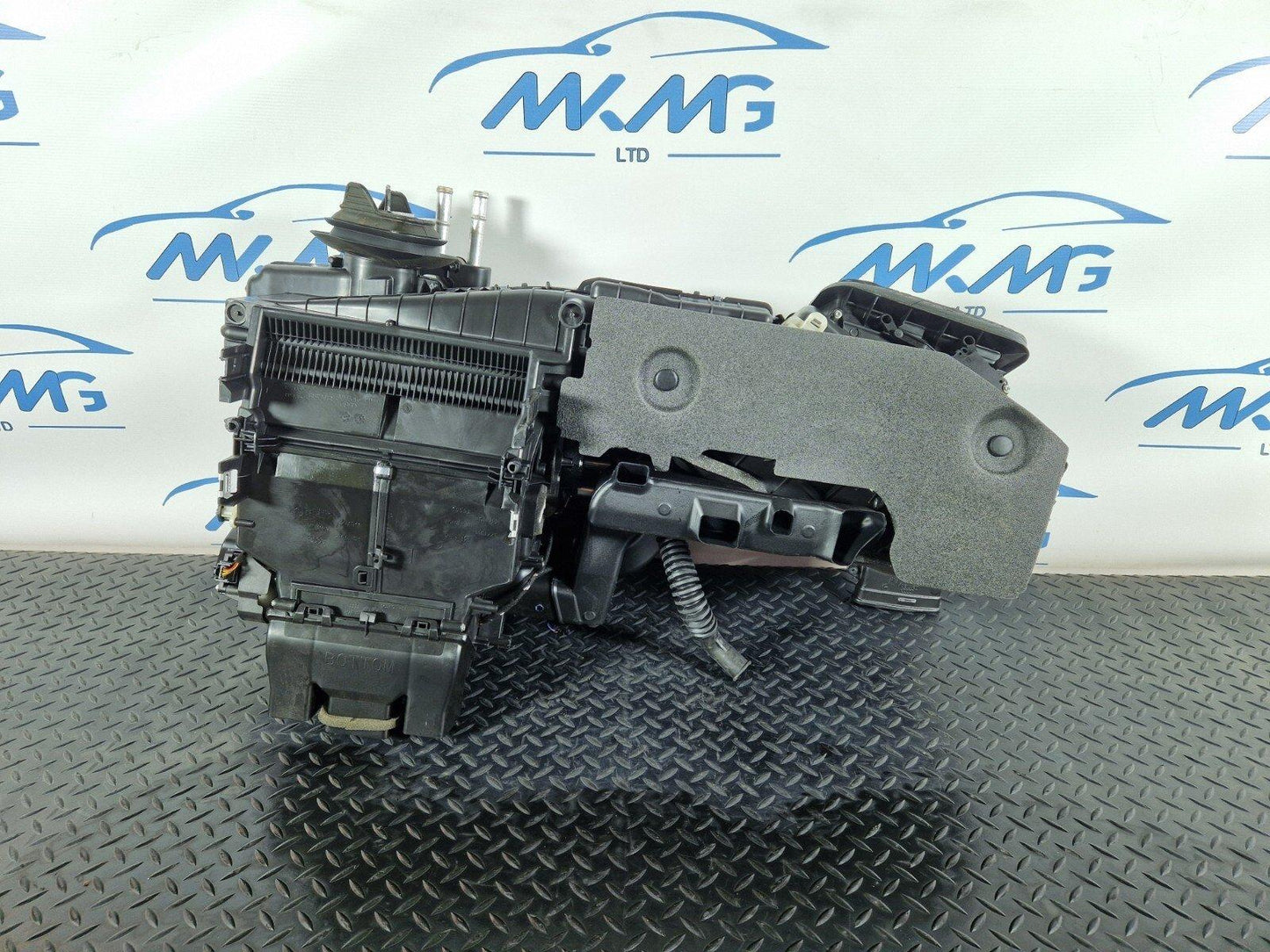 16-24 AUDI A5 F5 COUPE GENUINE HEATER MATRIX COMPLETE BOX 8W2816005L