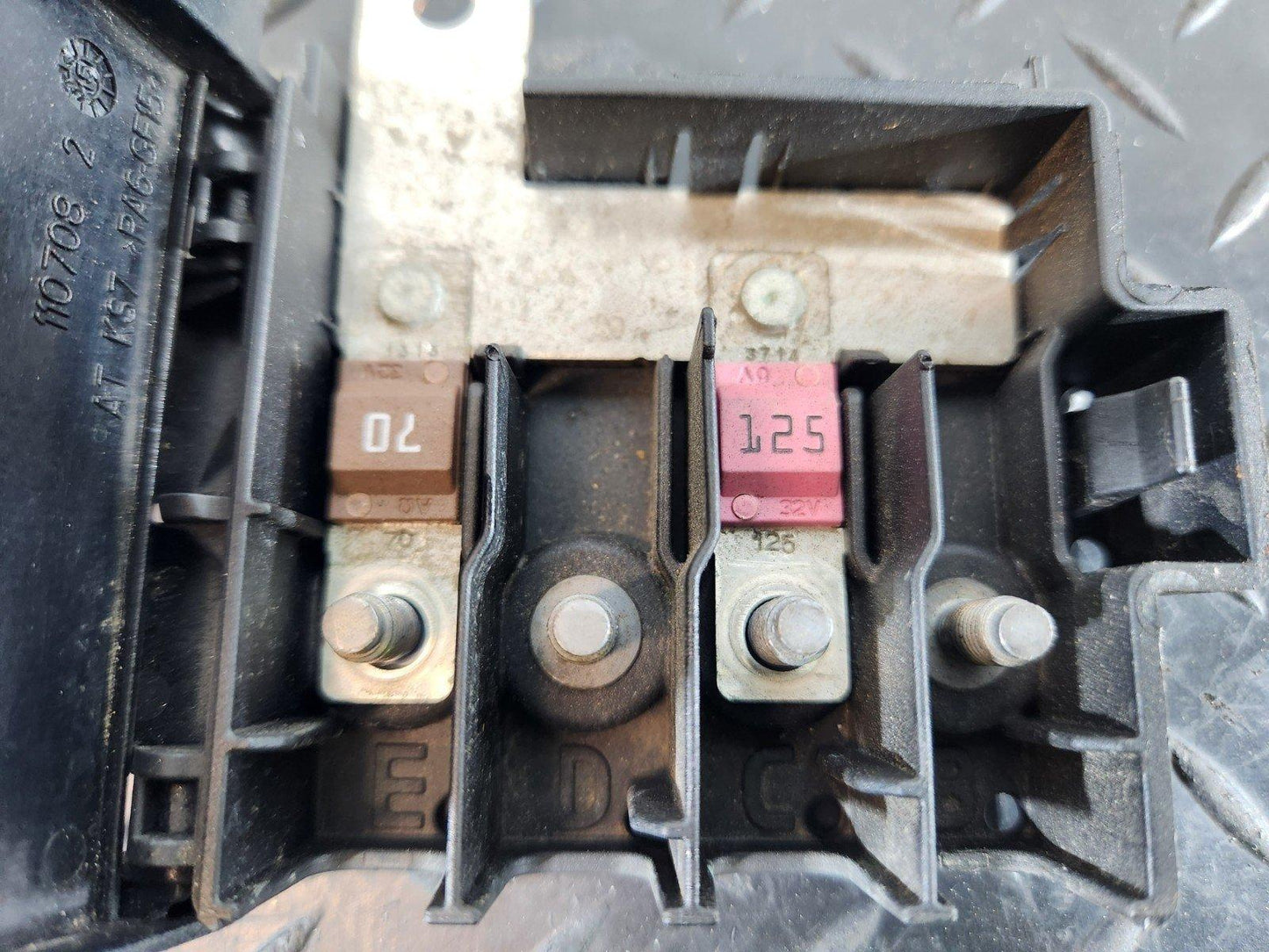 16-20 AUDI Q7 4M GENUINE OEM FUSE BATTERY JUNCTION BOX CONTROL UNIT 4M0941824