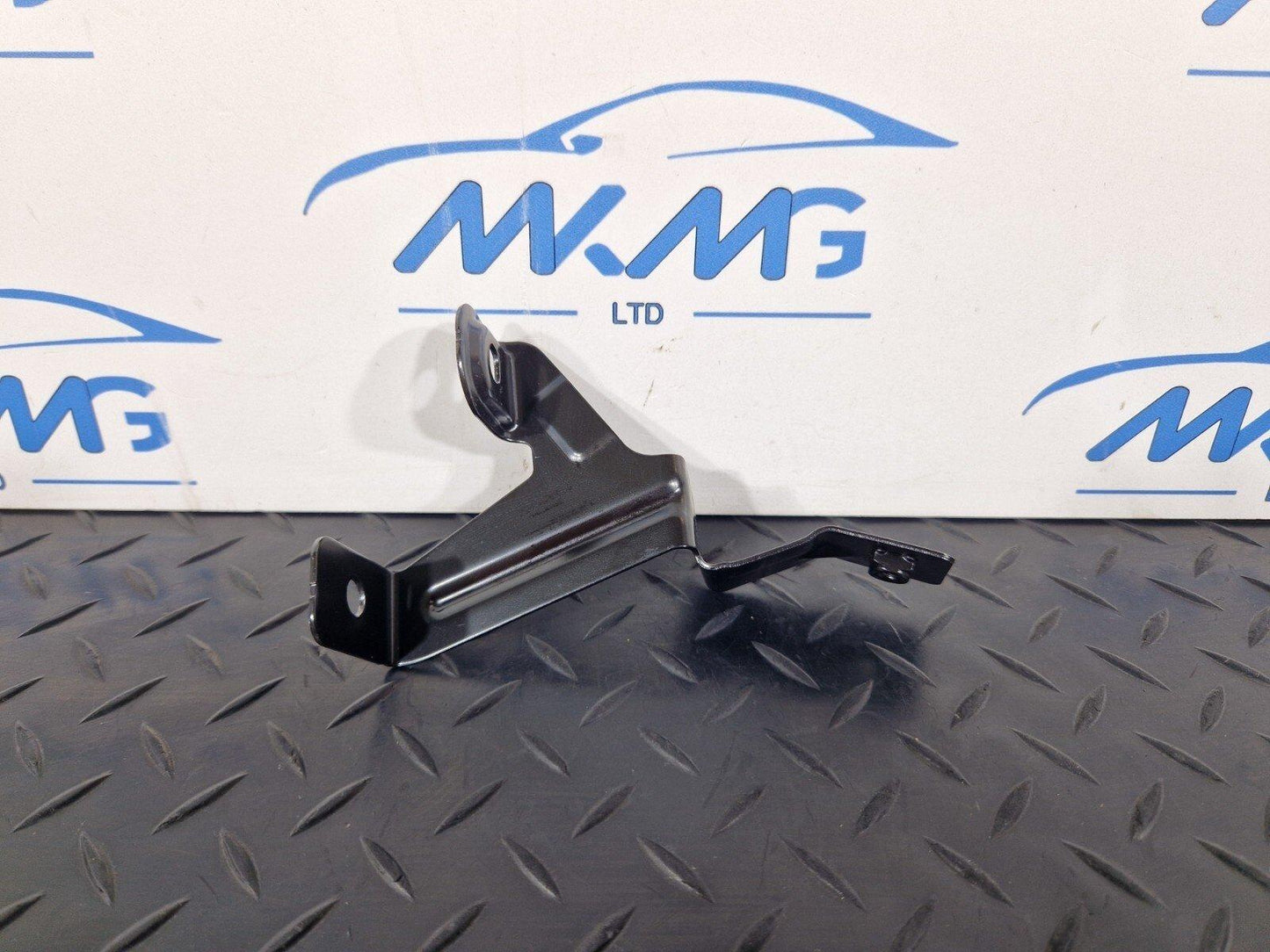 19-ON MERCEDES CLA C118 BOOT TRUNK FLOOR COMPARTMENT HOLDER BRACKET A1776801903