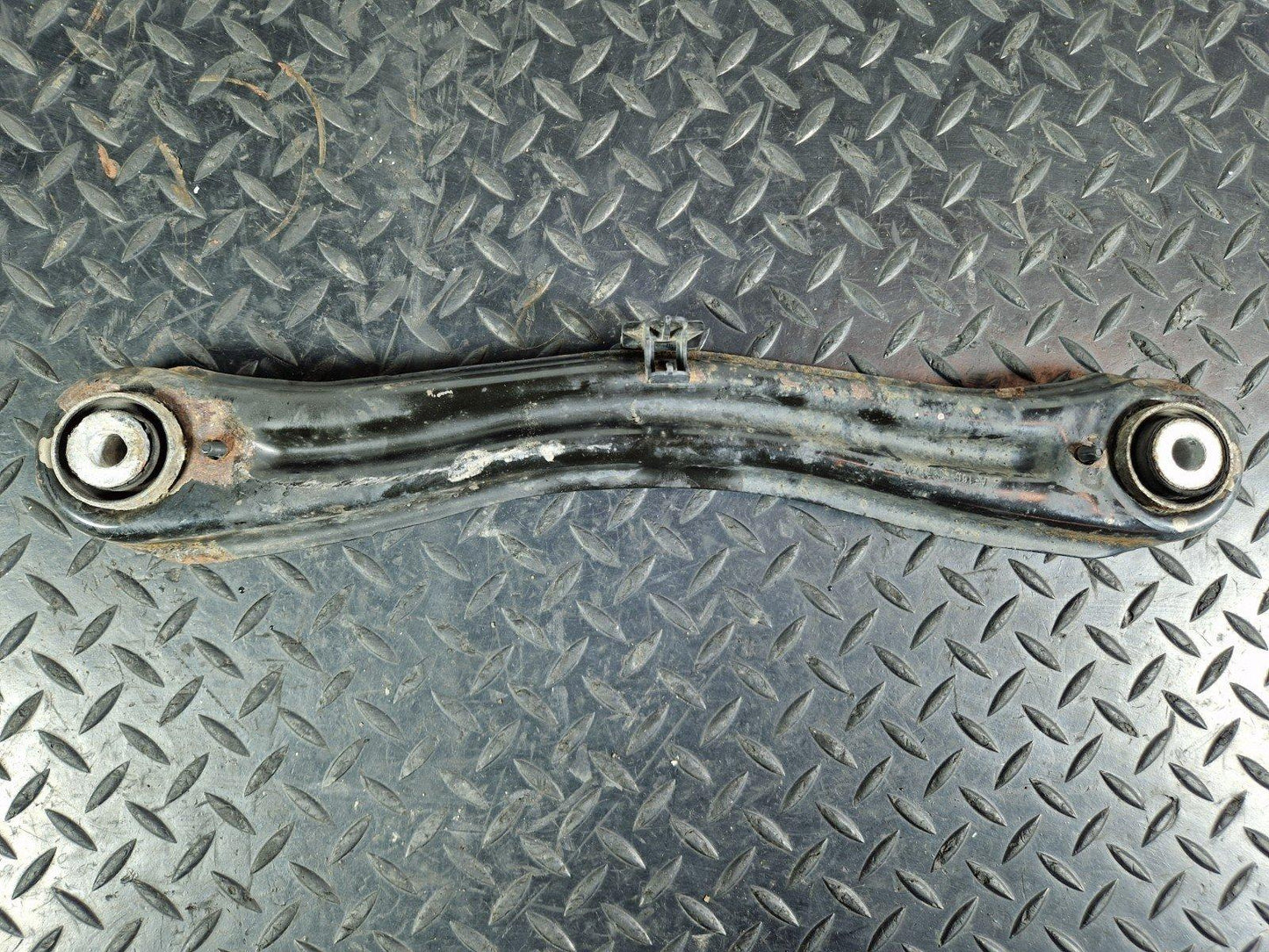 16-19 MERCEDES BENZ GLE W166 REAR LEFT SIDE SUSPENSION CONTROL ARM A1663520415