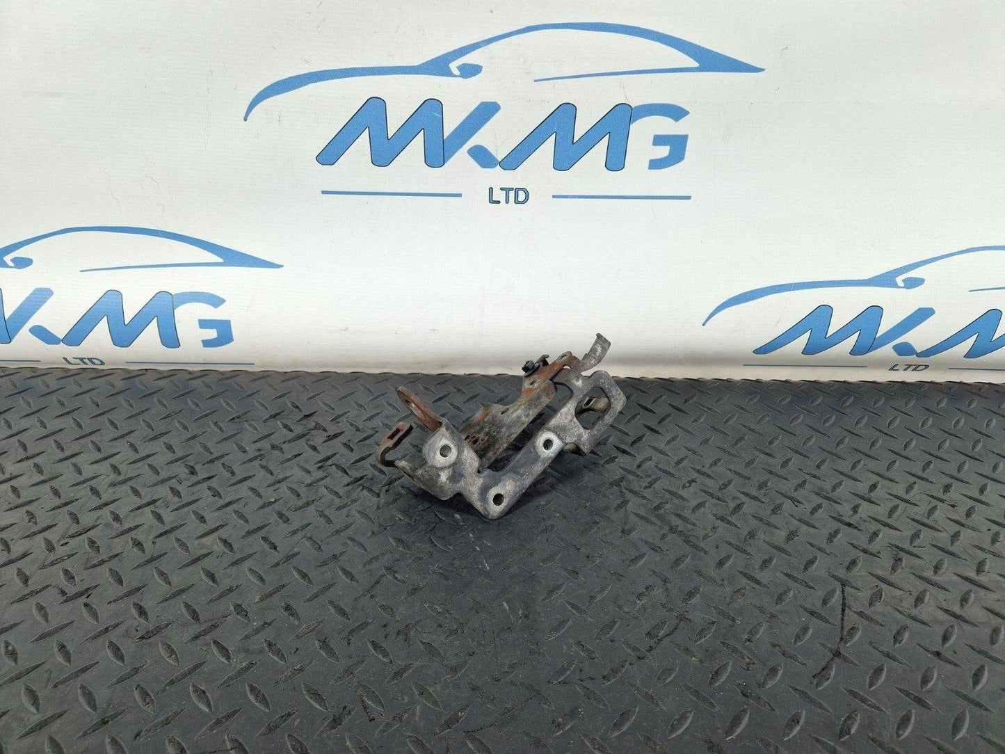 06-14 MERCEDES SPRINTER W906 ENGINE MOUNT SUPPORT CARRIER BRACKET A6512231541