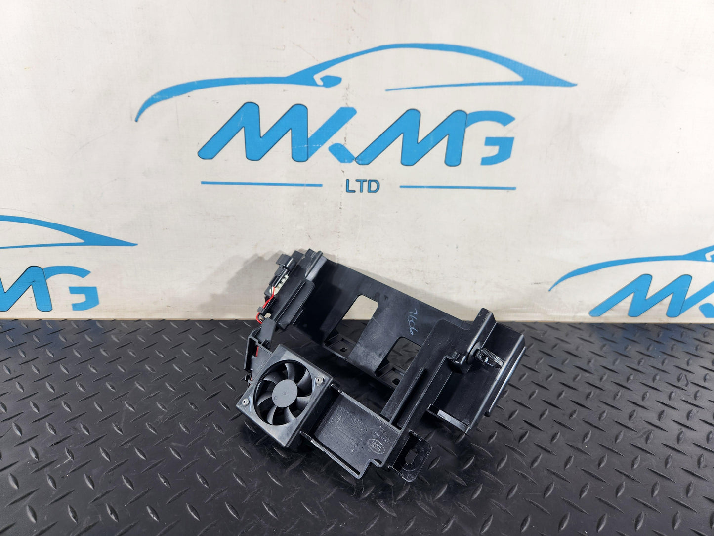 Land Rover Range Rover Evoque L551 Genuine Trim With Fan M8D2-12525-AC