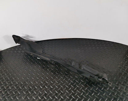 16-19 AUDI A4 B9 SALOON GENUINE RIGHT DRIVER SIDE WING PANEL  SEAL 8W0821170