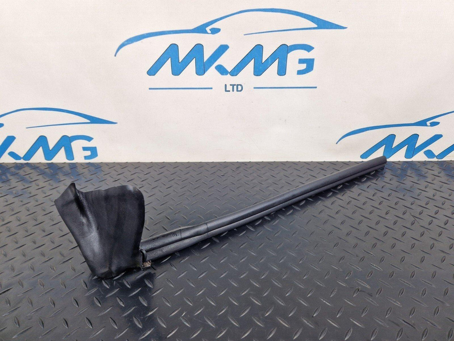 16-24 AUDI A5 F5 CABRIOLET RUBBER SEAL RIGHT DOOR WINDOW/GLASS 8W7839480