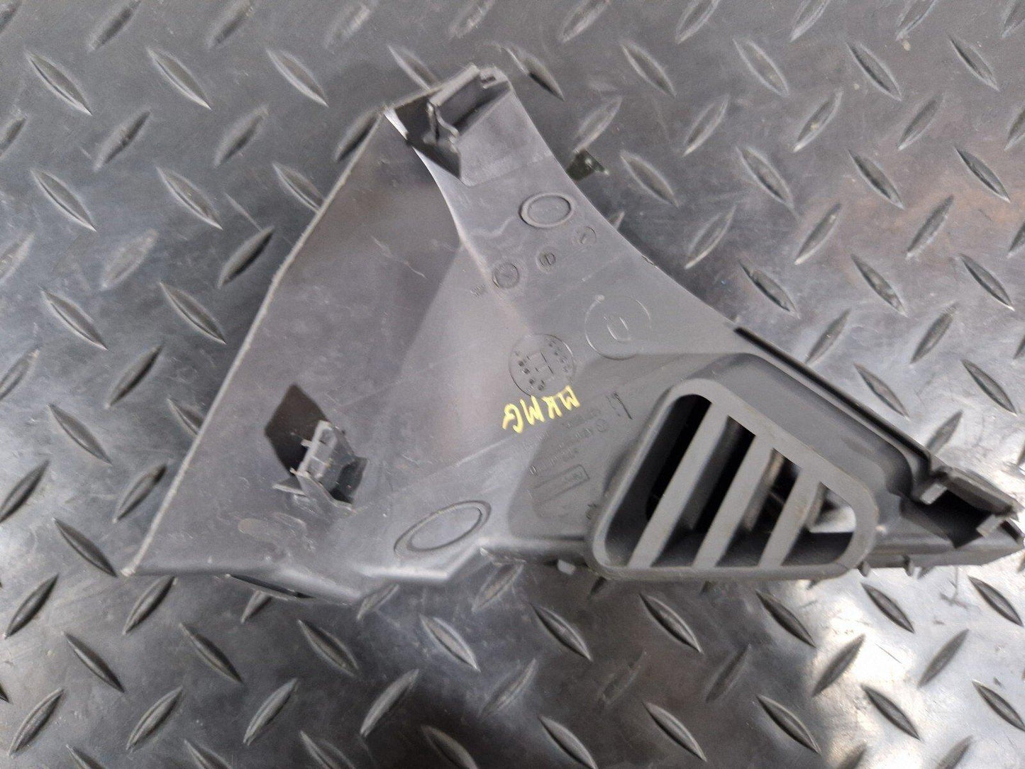 18-ON MERCEDES BENZ SPRINTER W907 W910 OEM AIR VENT COVER A9106802900