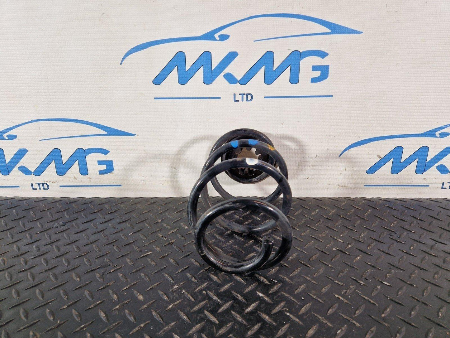 19-ON MERCEDES B CLASS W247 REAR COIL SPRING FITS LEFT & RIGHT A2473241800