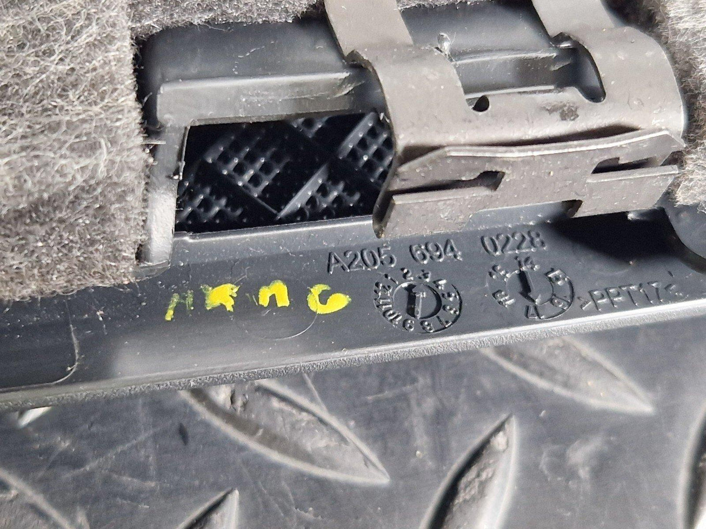 14-21 MERCEDES BENZ C300h W205 RIGHT BOOT TRIM PANEL COVER A2056900444