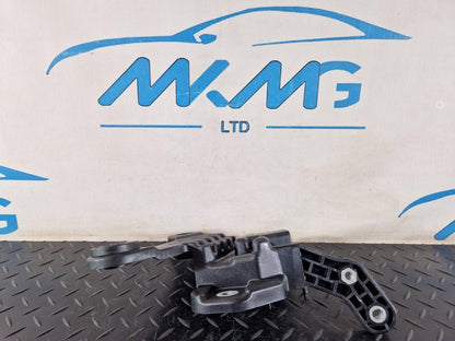 19-ON RANGE ROVER EVOQUE L551 AIR FILTER BOX MOUNTING BRACKET K8D2114B06A