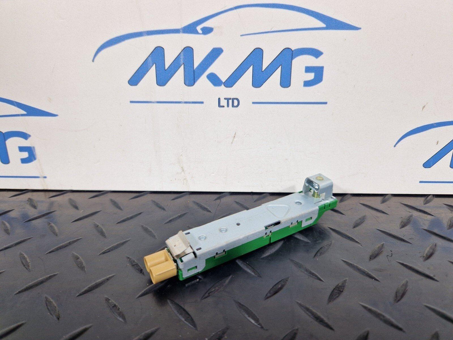 16-23 AUDI S5 COUPE ANTENNA AMPLIFIER BOOSTER GENUINE 8W6035225D