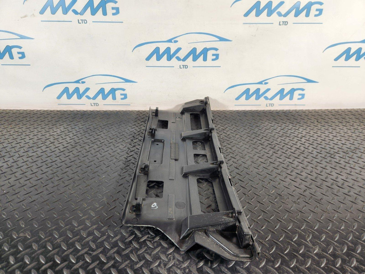 11-18 BMW 6 SERIES F13 M-SPORT GENUINE REAR BUMPER BRACKET PANEL 8050387