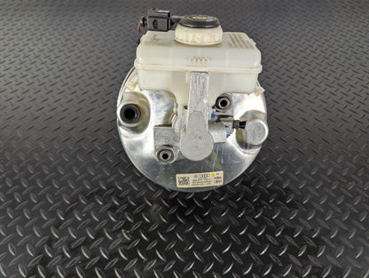 10-17 AUDI A8 4H GENUINE BRAKE SERVO MASTER CYLINDER 4H0612103C
