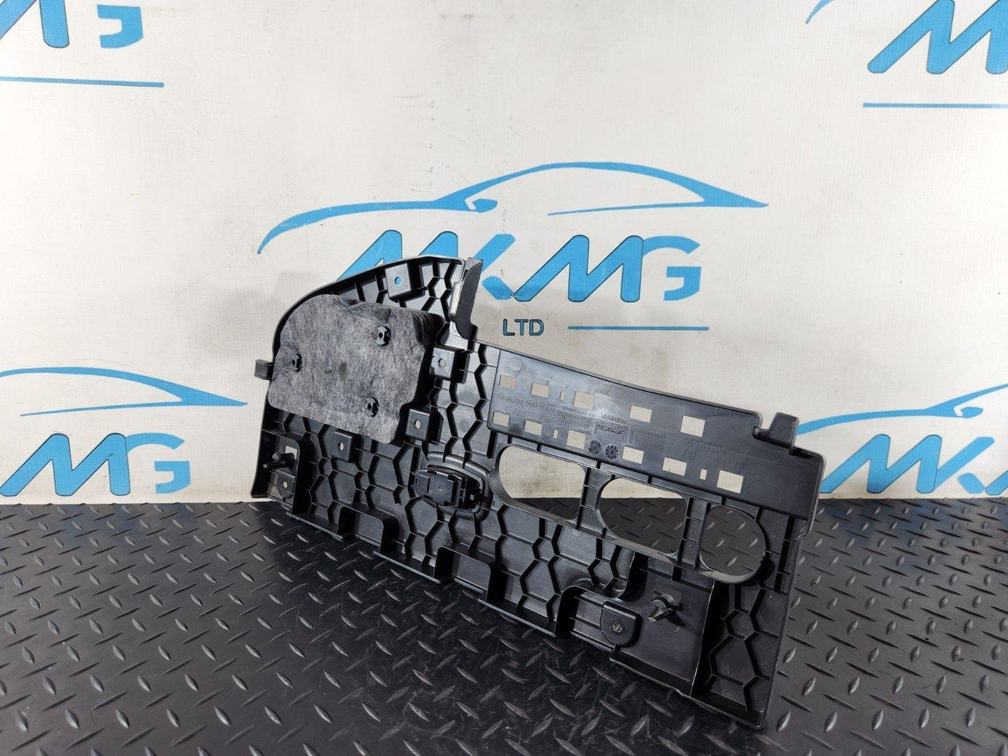 19-ON MERCEDES B CLASS W247 FRONT LEFT DASHBOARD LOWER TRIM COVER A2476809000
