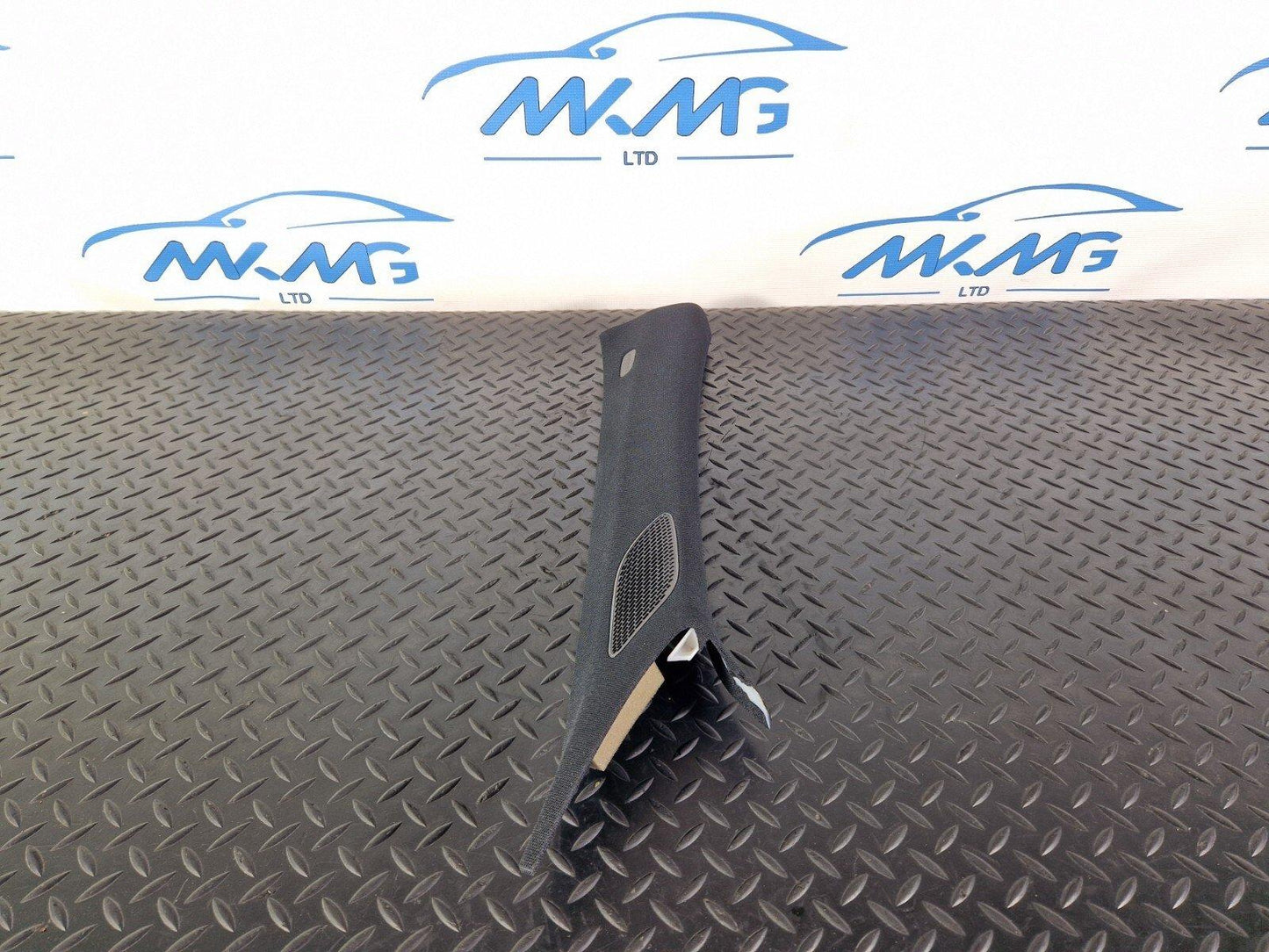 18-ON MERCEDES BENZ A CLASS W177 FRONT RIGHT O/S A-PILLAR TRIM COVER & SPEAKER