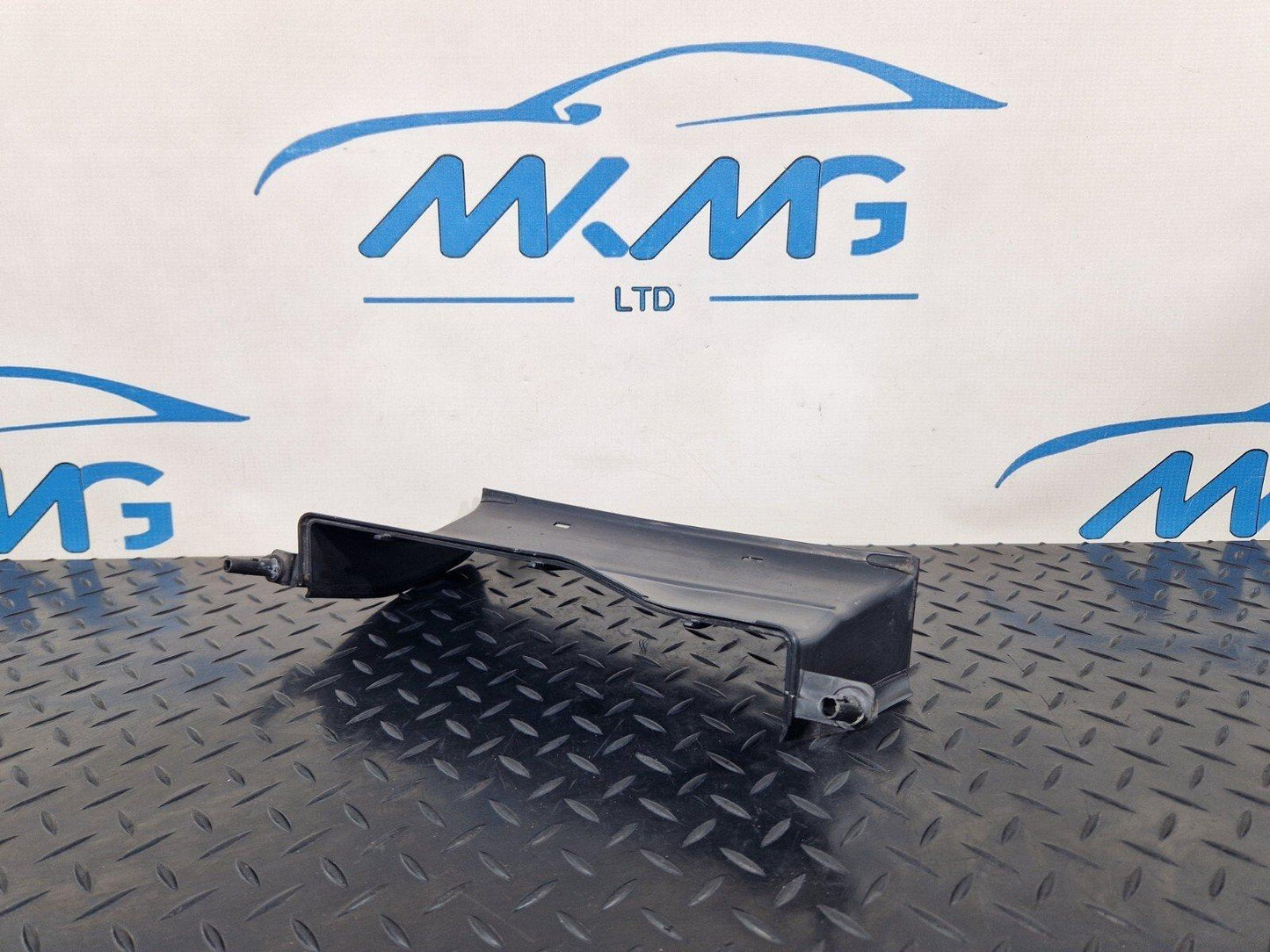 10-18 AUDI A7 4G S-LINE GENUINE AIR INTAKE DUCT TRIM COVER 4G0129618B