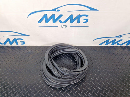 16-19 AUDI A4 B9 REAR LEFT OR RIGHT DOOR RUBBER SEAL 8W5833721