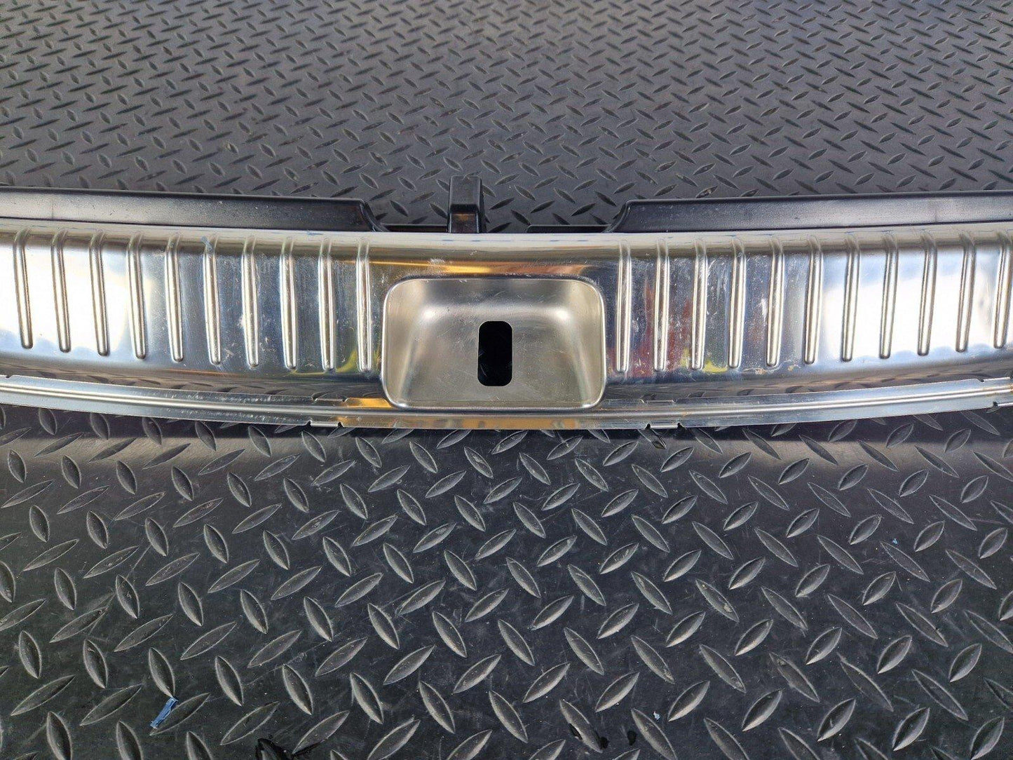 14-21 MERCEDES BENZ C200d W205 TAILGATE BOOT LID TRIM COVER A2056902501
