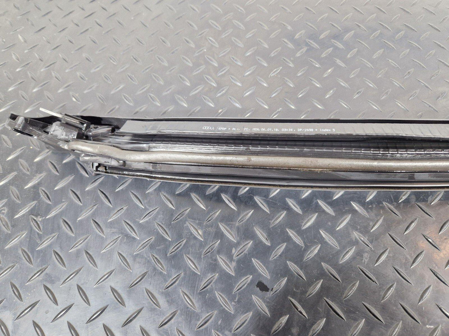 16-24 AUDI A5 F5 FRONT RIGHT INNER UPPER DOOR SEAL RUBBER 8W7831722B