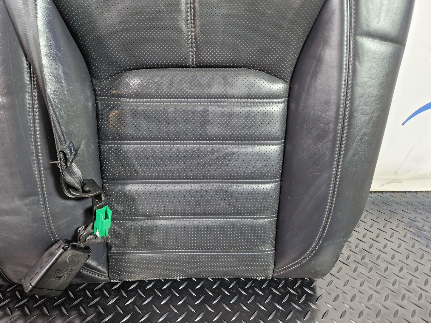 Land Rover Range Rover Evoque L538 SUV Left Rear Seat Backrest
