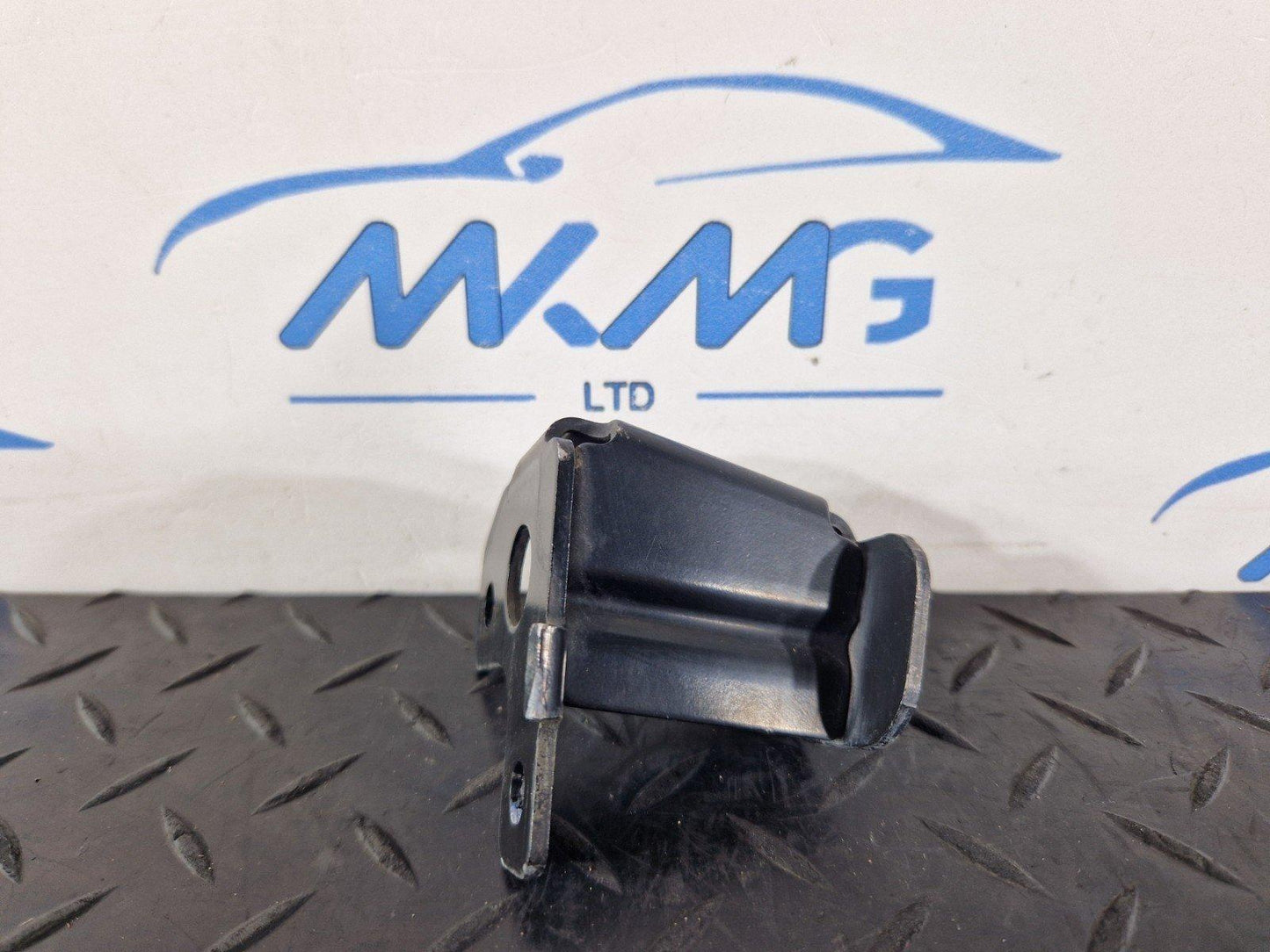 11-19 MERCEDES BENZ ML W166 BONNET HOOD LEFT MOUNT A1668870031
